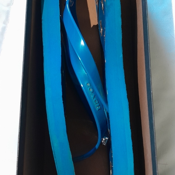 Coach Abbigail Chalk Thong Sandals - Picture 4 of 4